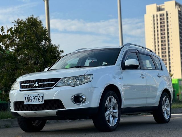 MITSUBISHI三菱 OUTLANDER  第1張相片