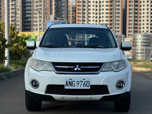 MITSUBISHI三菱 OUTLANDER  第3張相片