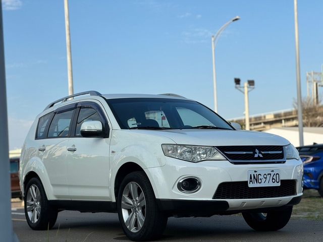MITSUBISHI三菱 OUTLANDER  第7張相片