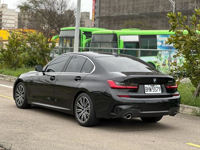 BMW寶馬 330I  第2張相片