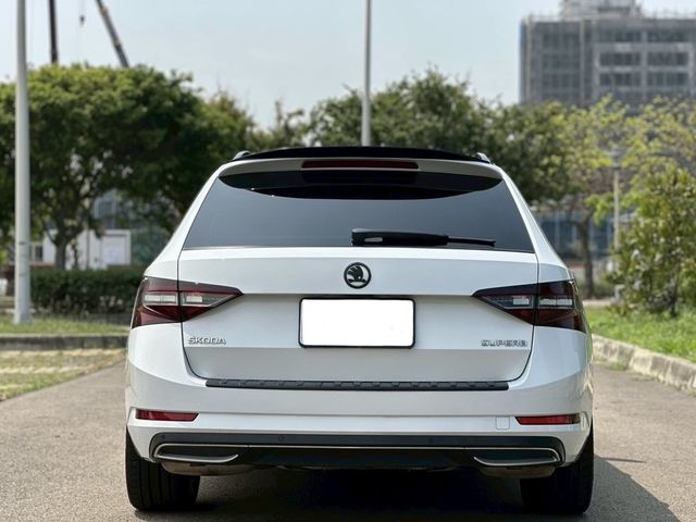 SKODA司科達 SUPERB COMBI  第4張相片
