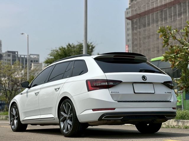 SKODA司科達 SUPERB COMBI  第6張相片