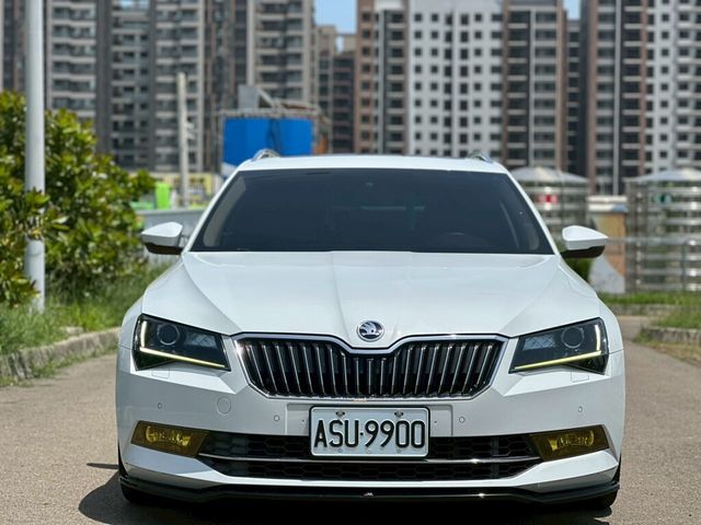 SKODA司科達 SUPERB COMBI  第3張相片