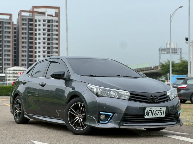 TOYOTA豐田 ALTIS  第3張相片