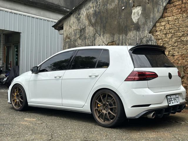 VOLKSWAGEN福斯 GOLF GTI  第2張相片