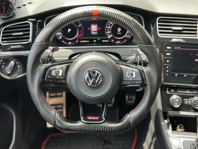 VOLKSWAGEN福斯 GOLF GTI  第4張相片