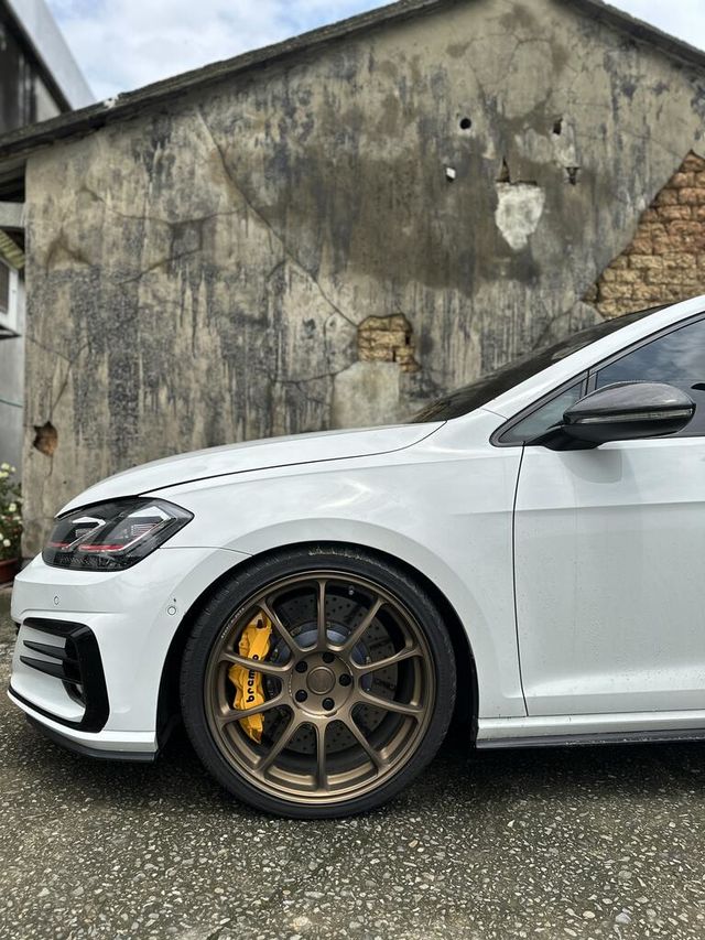 VOLKSWAGEN福斯 GOLF GTI  第6張相片