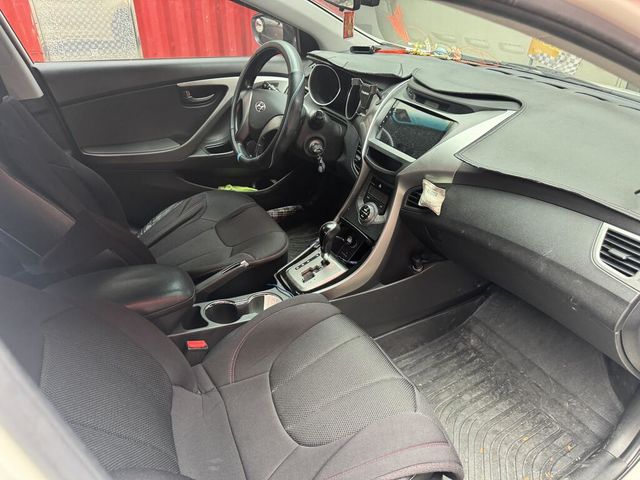HYUNDAI現代 ELANTRA  第5張相片