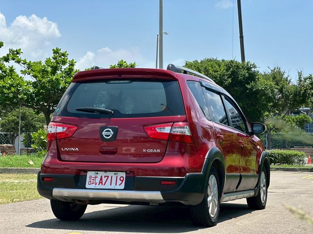NISSAN日產 LIVINA  第2張相片