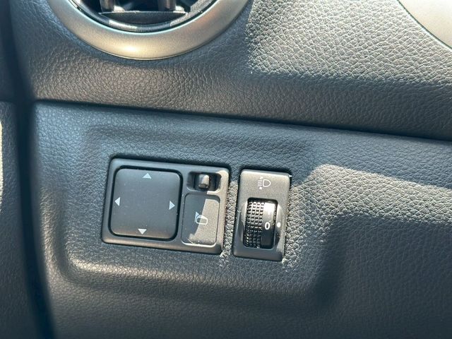 NISSAN日產 LIVINA  第11張相片