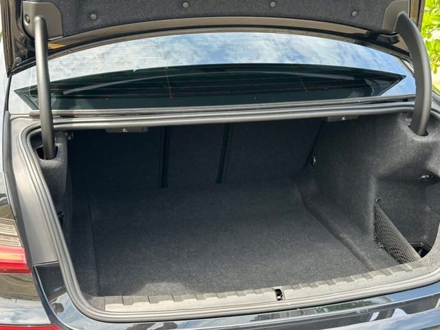 BMW寶馬 330I  第7張相片