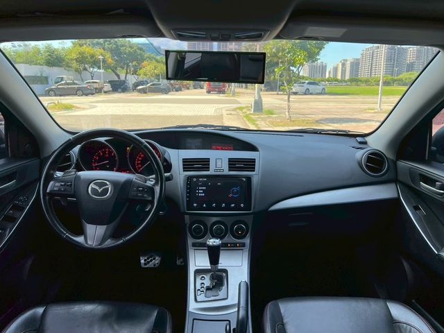 MAZDA馬自達 MAZDA 3  第2張相片
