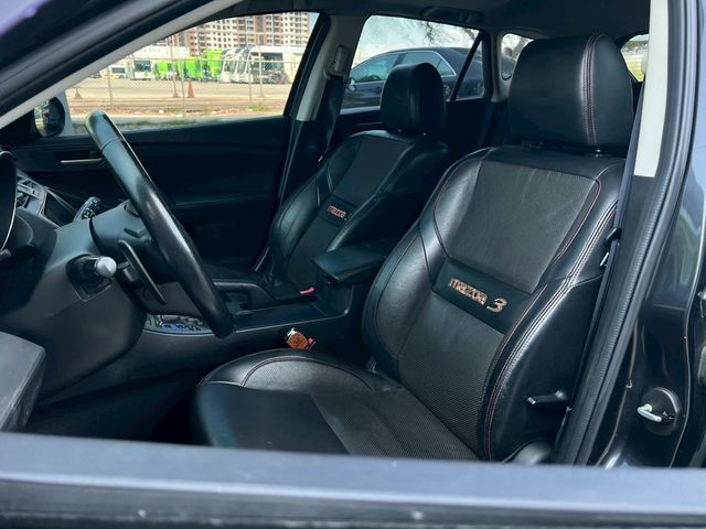 MAZDA馬自達 MAZDA 3  第6張相片