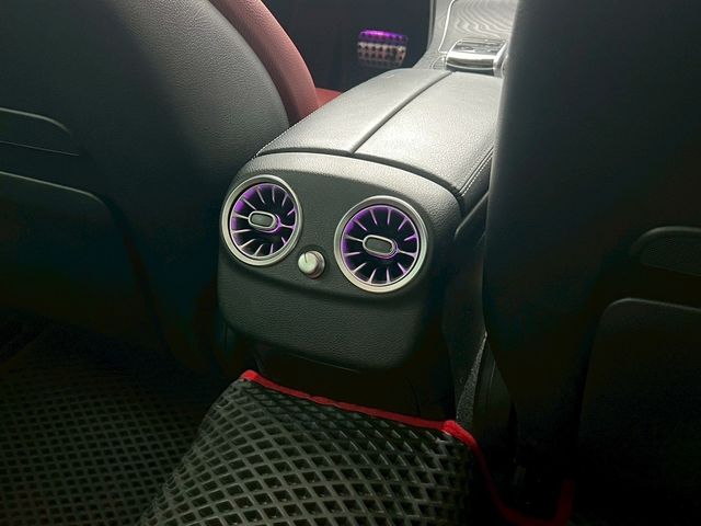 M-BENZ賓士 C300  第7張相片