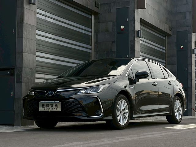 TOYOTA豐田 COROLLA ALTIS HYBRID  第1張相片