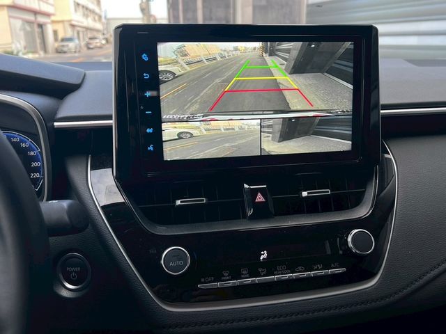 TOYOTA豐田 COROLLA ALTIS HYBRID  第7張相片