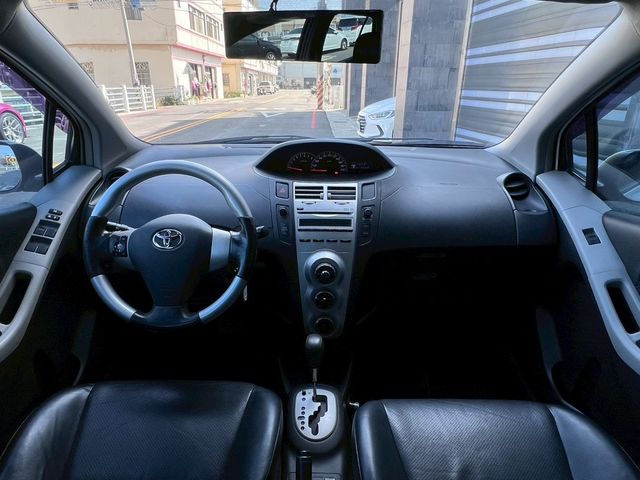 TOYOTA豐田 YARIS  第2張相片