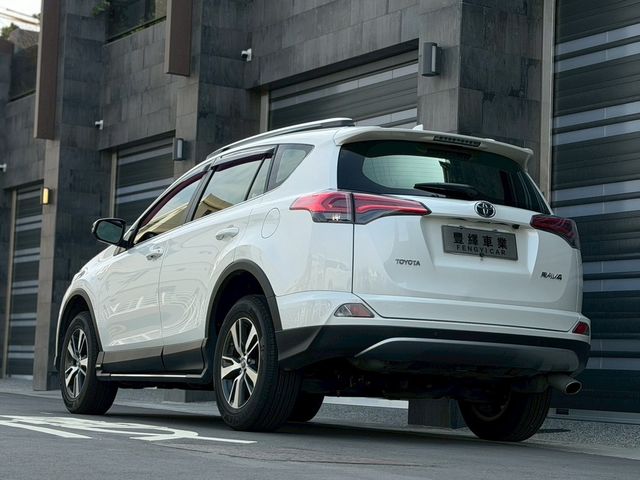 TOYOTA豐田 RAV4  第2張相片