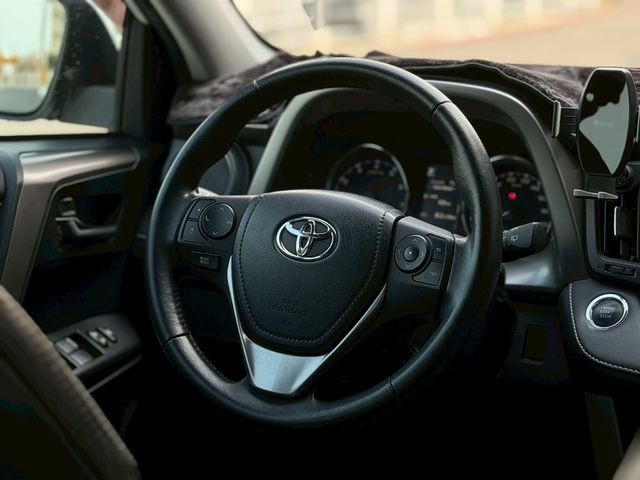 TOYOTA豐田 RAV4  第3張相片