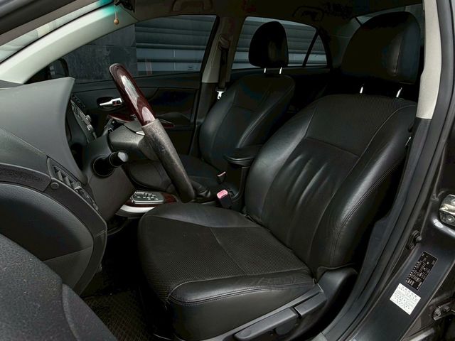 TOYOTA豐田 ALTIS  第4張相片