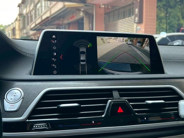 BMW寶馬 740I  第4張相片