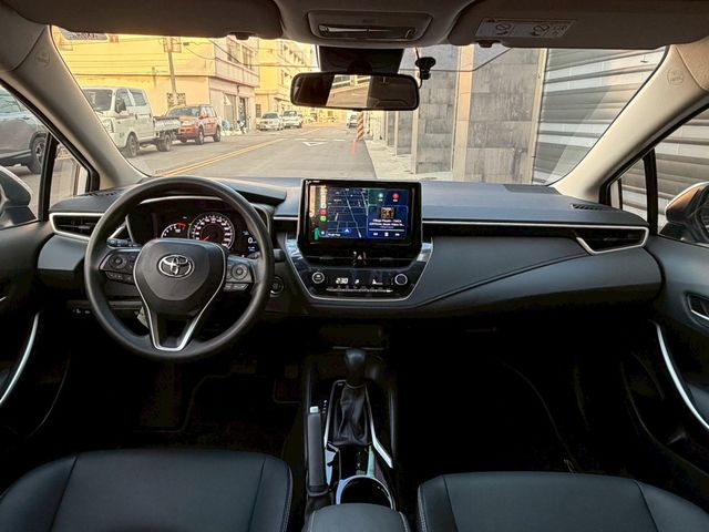 TOYOTA豐田 ALTIS  第2張相片