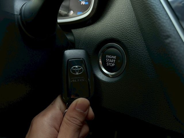 TOYOTA豐田 ALTIS  第6張相片