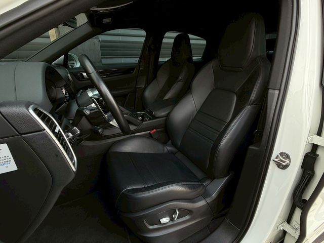 PORSCHE保時捷 CAYENNE  第2張相片