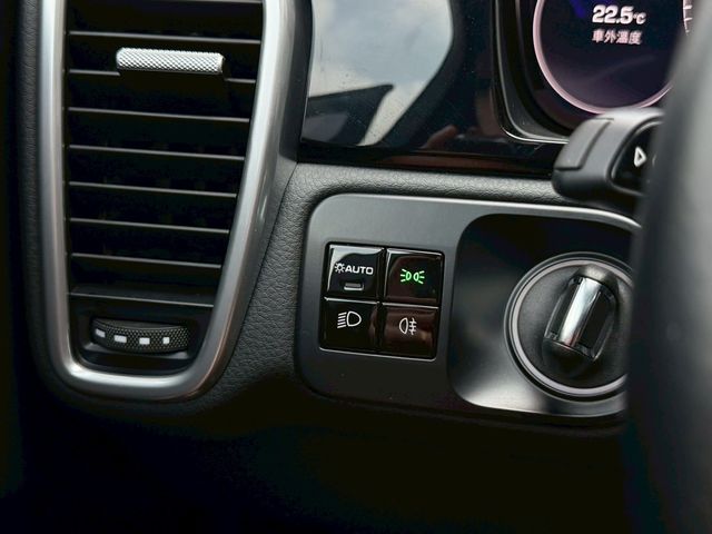 PORSCHE保時捷 CAYENNE  第12張相片