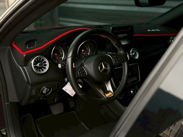 M-BENZ賓士 CLA250 4MATIC  第14張相片