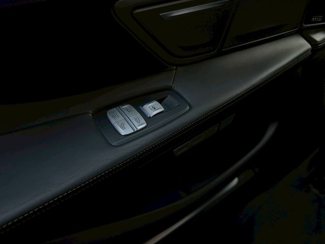 BMW寶馬 740LI LUXURY  第13張相片