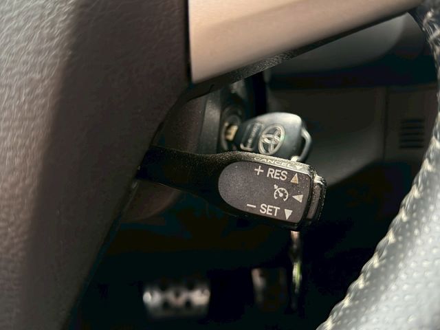 TOYOTA豐田 WISH  第3張相片