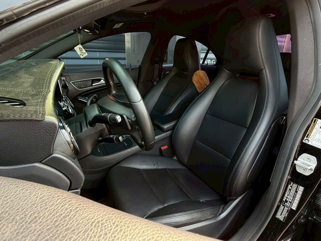 M-BENZ賓士 CLA250  第4張相片