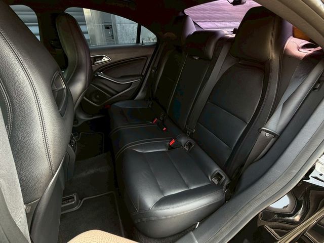 M-BENZ賓士 CLA250  第5張相片