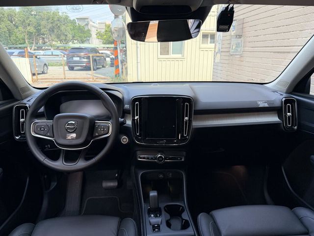 VOLVO富豪 XC40  第7張相片