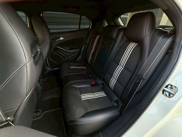 M-BENZ賓士 GLA250  第4張相片