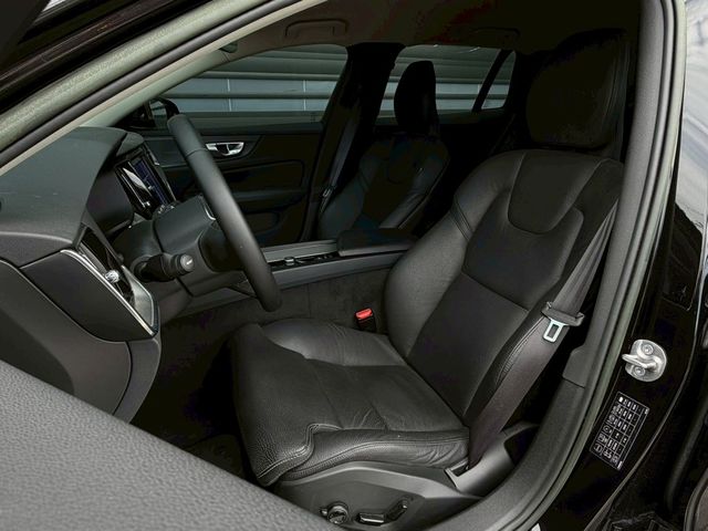VOLVO富豪 V60  第3張相片