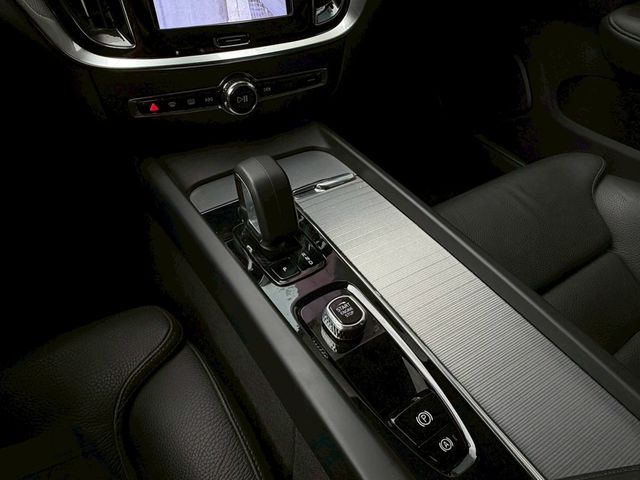 VOLVO富豪 V60  第13張相片