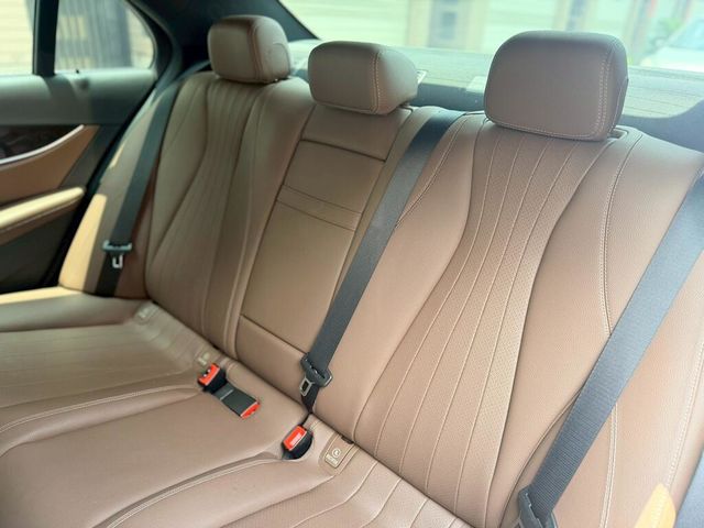 M-BENZ賓士 E300  第7張相片
