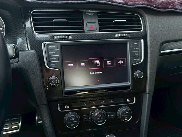VOLKSWAGEN福斯 GOLF GTI  第10張相片