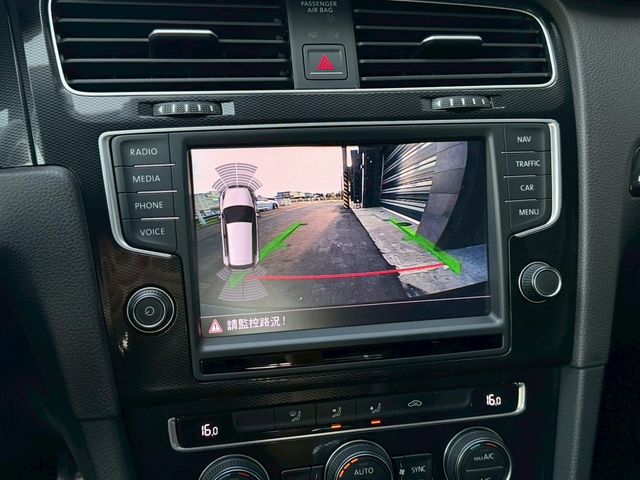 VOLKSWAGEN福斯 GOLF GTI  第11張相片