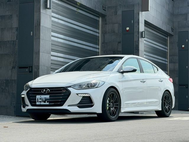 HYUNDAI現代 ELANTRA  第1張相片