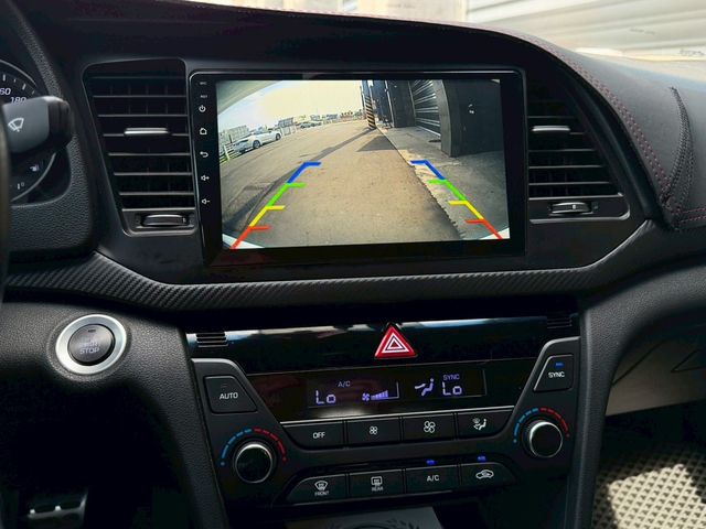 HYUNDAI現代 ELANTRA  第11張相片
