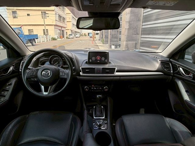 MAZDA馬自達 MAZDA 3  第4張相片
