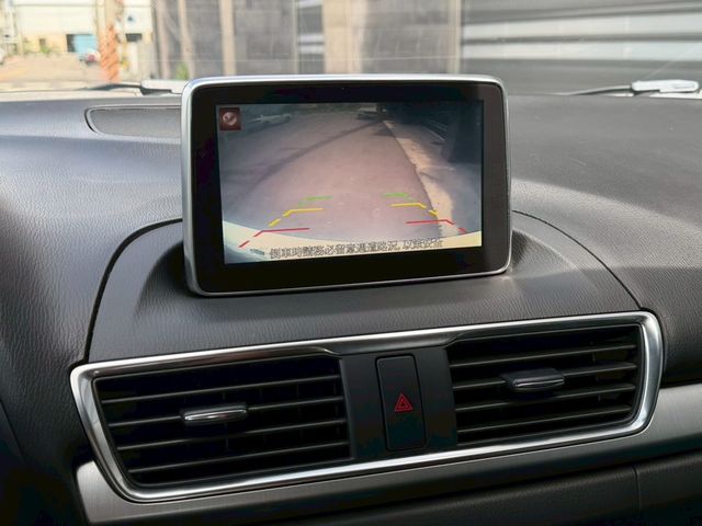 MAZDA馬自達 MAZDA 3  第11張相片