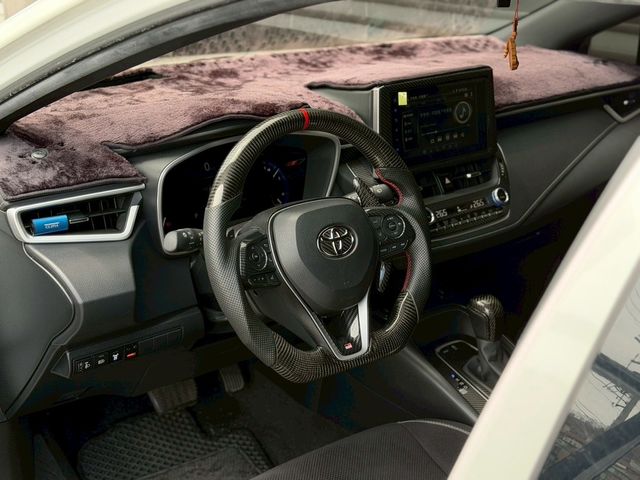 TOYOTA豐田 AURIS  第3張相片