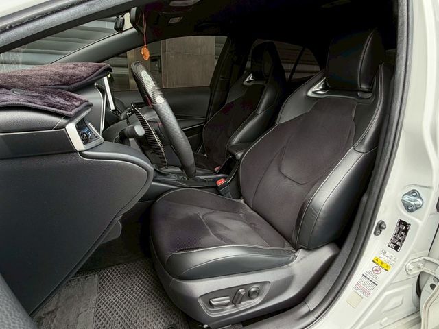 TOYOTA豐田 AURIS  第4張相片