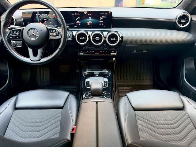 M-BENZ賓士 A180  第2張相片