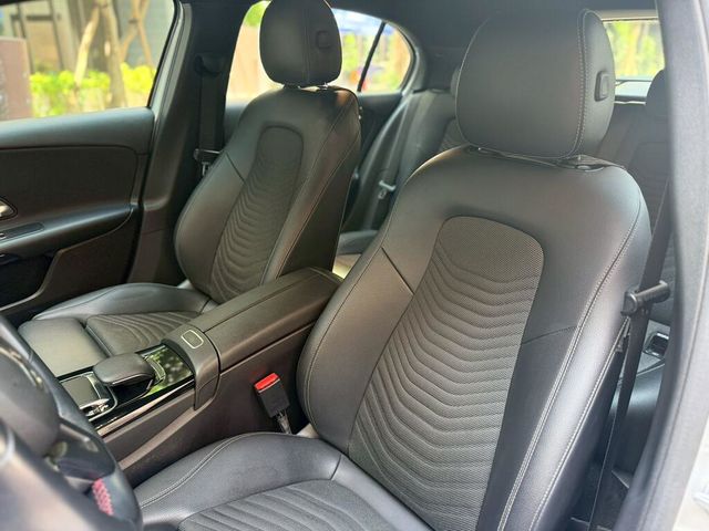M-BENZ賓士 A180  第8張相片