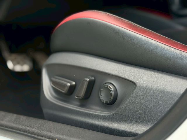 TOYOTA豐田 COROLLA SPORT  第3張相片